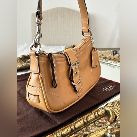 Coach Hamptons Leather Shoulder Buckle Barbie Bag 7542 RARE Tan with Dust Bag - Picture 8 of 12